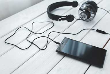 NFL老板一致同意出售指挥官;丹·斯奈德被罚了六千万美元