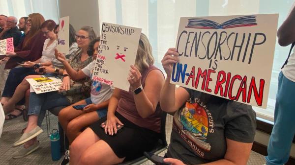 “关于书的情况约克郡议会投票决定将图书馆董事会削减3人