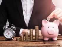 在阿尔卡拉兹对兹韦列夫的比赛中,蜜蜂引起了印第安维尔斯网球场上的嗡嗡声和长时间的干扰 在阿尔卡拉兹对兹韦列夫的比赛中,蜜蜂引起了印第安维尔斯网球场上的嗡嗡声和长时间的干扰