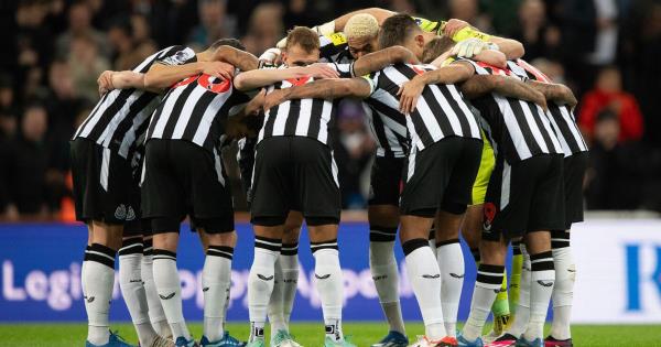 在拉贾斯坦邦，卡特里娜·凯夫和维姬·考沙尔在阳光下度过了新年假期图片：