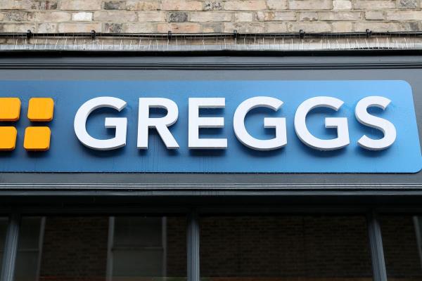 一份报告呼吁雇主雇佣更多的前罪犯来填补职位空缺