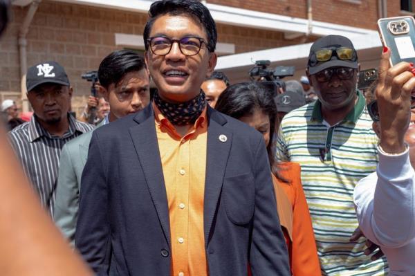 玩家辅助神器:“微乐内蒙麻将小程序开挂神器”开挂(透视)辅助教程 玩家辅助神器:“微乐内蒙麻将小程序开挂神器”开挂(透视)辅助教程