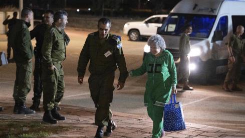 辅助神器“雀神广东麻将开挂视频教程”开挂(透视)辅助教程 辅助神器“雀神广东麻将开挂视频教程”开挂(透视)辅助教程