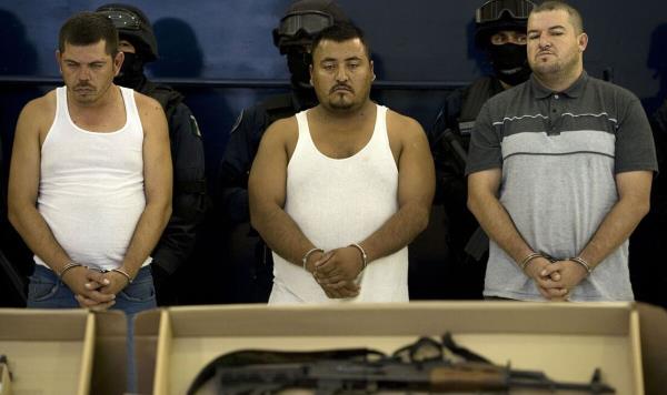 今日教程“微乐湖北麻将万能开挂器通用版”详细教程辅助工具