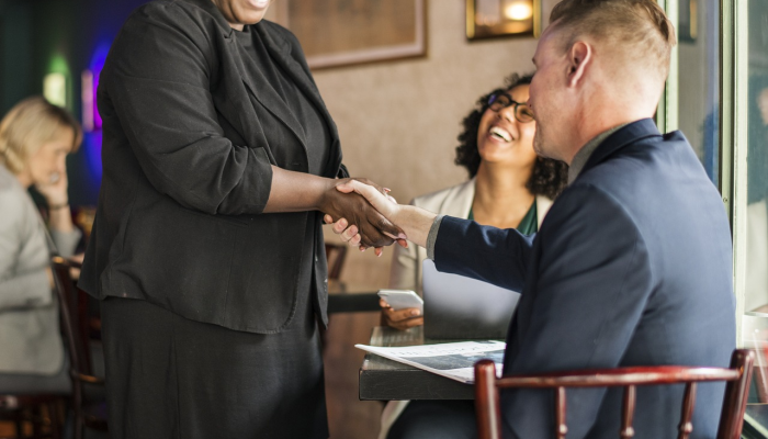 美国国会议员“准备继续”传唤修道院门调查