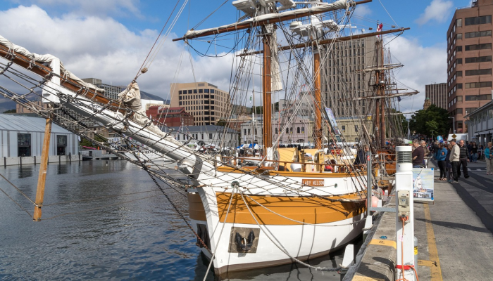 澳大利亚塔斯马尼亚州印度裔学生遇袭;目前处于昏迷状态 澳大利亚塔斯马尼亚州印度裔学生遇袭;目前处于昏迷状态
