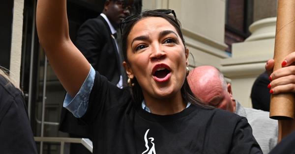 25000卢比以下的微波炉:十大实惠的选择 25000卢比以下的微波炉:十大实惠的选择