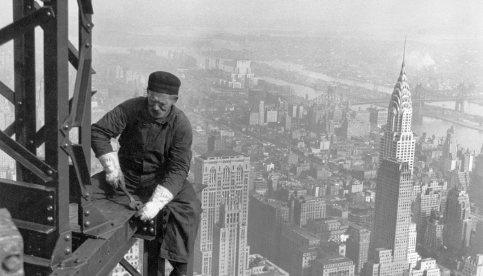 《纽约时报》职员发表了他的处女作 《纽约时报》职员发表了他的处女作