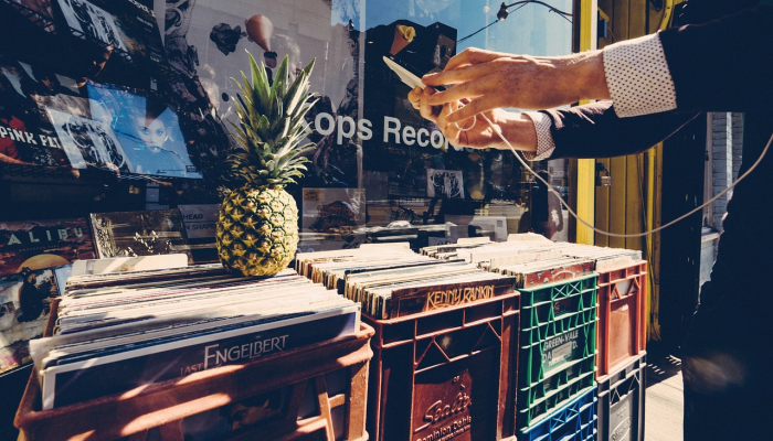 印度在主场击败英格兰,创下测试胜利记录_2 印度在主场击败英格兰,创下测试胜利记录_2