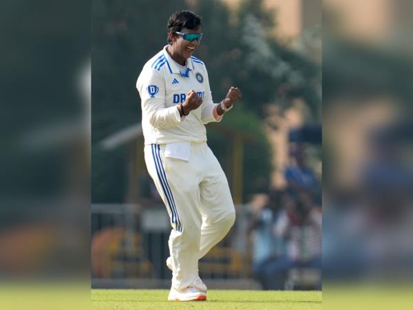 印度在主场击败英格兰，创下测试胜利记录_2