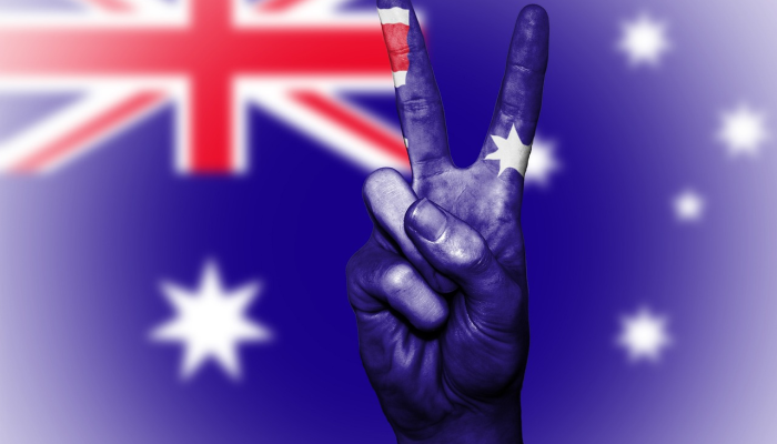 “他只是想修理黑胡子”:伊兹·手在关键我们的旗帜意味着死亡第二季的关系 “他只是想修理黑胡子”:伊兹·手在关键我们的旗帜意味着死亡第二季的关系