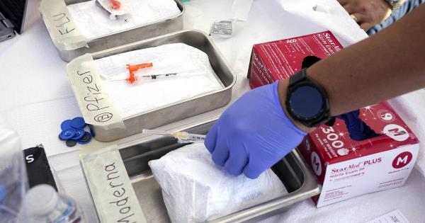 风暴带着龙卷风袭击南方,中西部地区大雪纷飞 风暴带着龙卷风袭击南方,中西部地区大雪纷飞