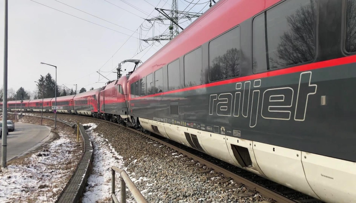 马哈拉施特拉邦:货车在卡萨拉附近脱轨;孟买非郊区铁路交通受到影响 马哈拉施特拉邦:货车在卡萨拉附近脱轨;孟买非郊区铁路交通受到影响