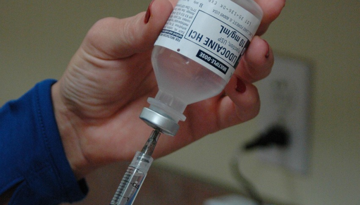 Pope说他患有急性支气管炎,医生建议他不要旅行以避免温度变化 Pope说他患有急性支气管炎,医生建议他不要旅行以避免温度变化