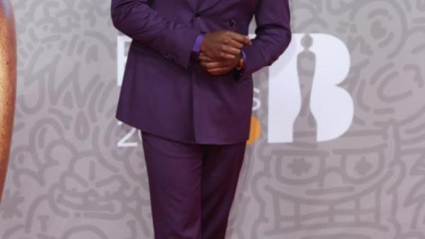 “无知的社会”：塔利班妇女教育部长，公众对政府的厌恶