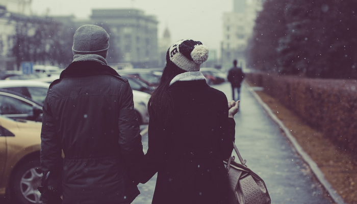 观看:一对酷儿夫妇如何让理发店成为每个人的“安全空间”| INQStories 观看:一对酷儿夫妇如何让理发店成为每个人的“安全空间”| INQStories