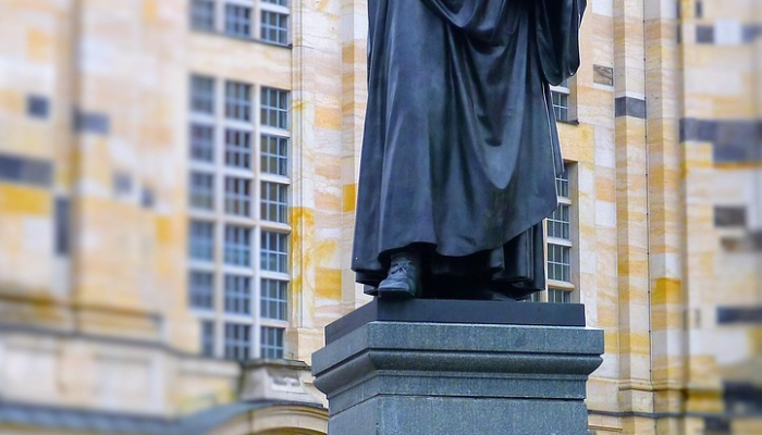 马丁·路德·金的梦想仍然没有实现——拜登 马丁·路德·金的梦想仍然没有实现——拜登