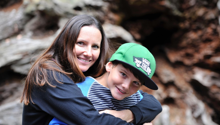 萨拉·沙里夫的母亲说,她女儿搬去和父亲一起住后,“行为发生了变化” 萨拉·沙里夫的母亲说,她女儿搬去和父亲一起住后,“行为发生了变化”