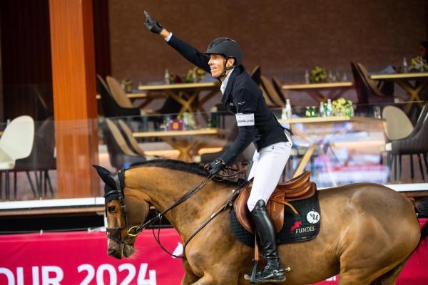 内阁每周召开会议