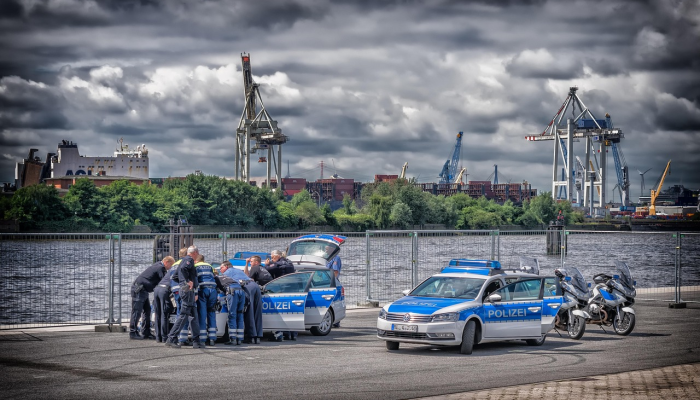 警方:两名佛罗里达枪击案嫌疑人在德克萨斯州被捕 警方:两名佛罗里达枪击案嫌疑人在德克萨斯州被捕