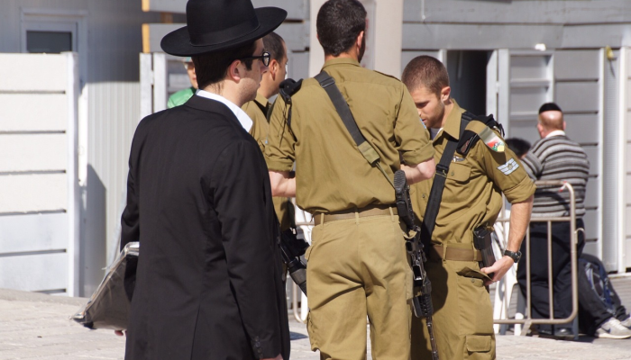 以色列-哈马斯战争：调停者寻求在最后一天延长停火，考虑再交换一名人质