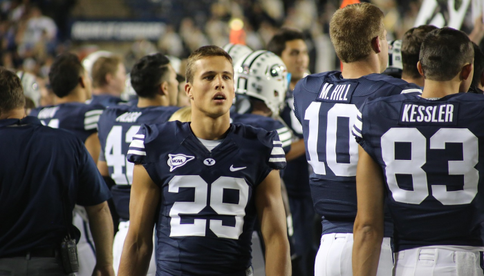 美国应该向黛安·范斯坦学习什么 美国应该向黛安·范斯坦学习什么