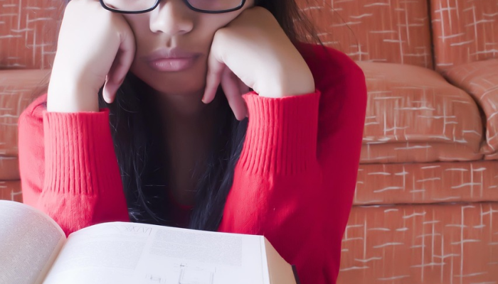 女儿的TikTok将2012年的书《石少女》推上了亚马逊的第一名