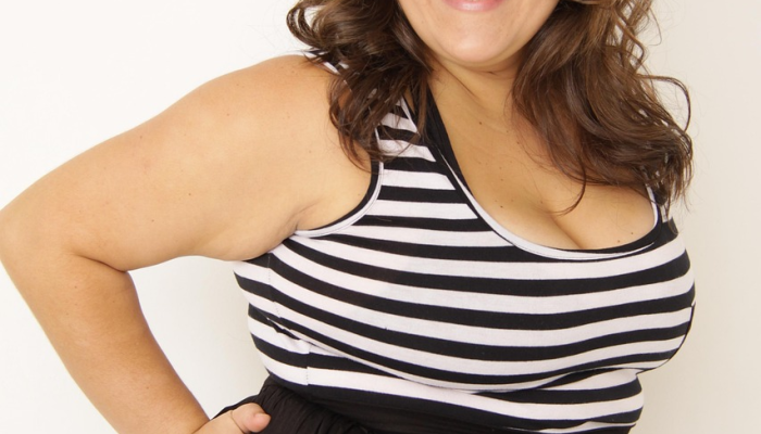 世界上最高的女人透露她是自然分娩的她体重5.9公斤，身高23.2英寸