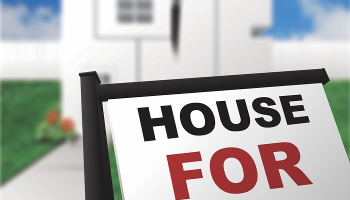 移动房屋租户抗议租金上涨和关闭的威胁