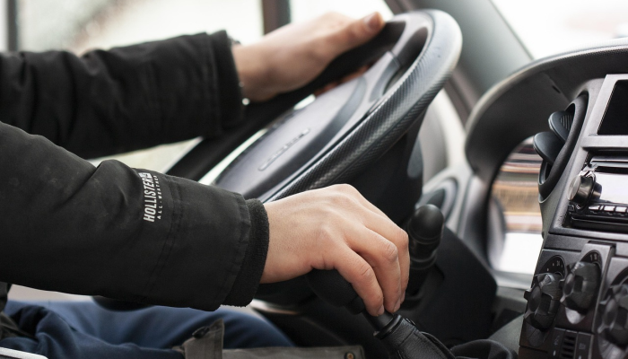 校车司机被控在实地考察时酒后驾车 校车司机被控在实地考察时酒后驾车