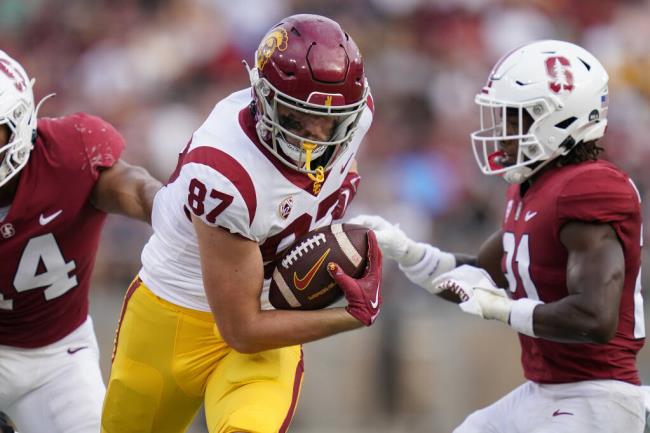 别特比耶夫阻止史密斯卫冕三个轻量级冠军