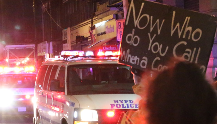 爱尔兰警方在都柏林骚乱后逮捕了34人 爱尔兰警方在都柏林骚乱后逮捕了34人