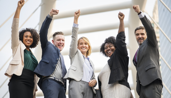 QBF与体育俱乐部负责人举行重要会议 QBF与体育俱乐部负责人举行重要会议