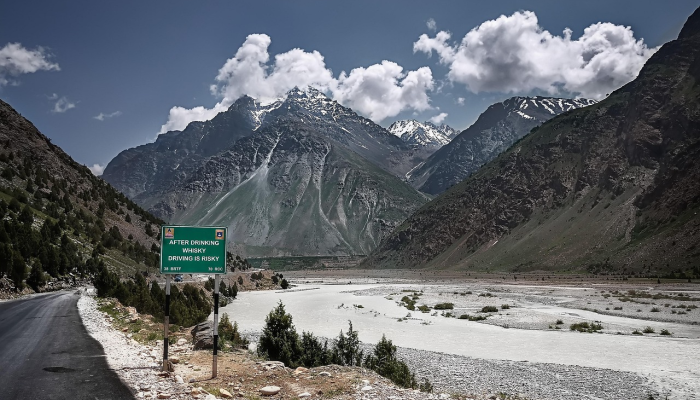 最新教你“新天天游戏开挂!详细分享装挂步骤