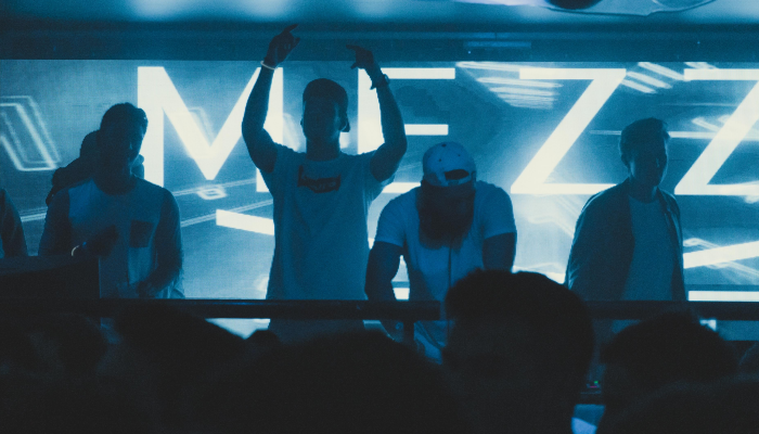 新加坡两所大学的前高管被控作弊,拍摄裙底视频 新加坡两所大学的前高管被控作弊,拍摄裙底视频