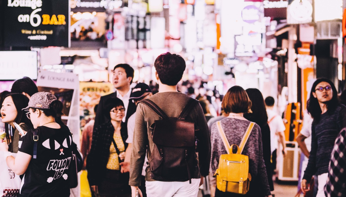 如何帮助遭受仇恨和骚扰的亚裔美国人 如何帮助遭受仇恨和骚扰的亚裔美国人