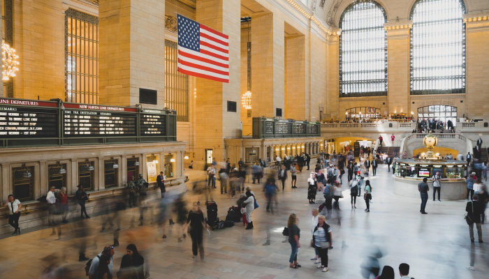 在马赛举行的大型弥撒上,教皇弗朗西斯为移民和弱势群体“呼吁正义” 在马赛举行的大型弥撒上,教皇弗朗西斯为移民和弱势群体“呼吁正义”