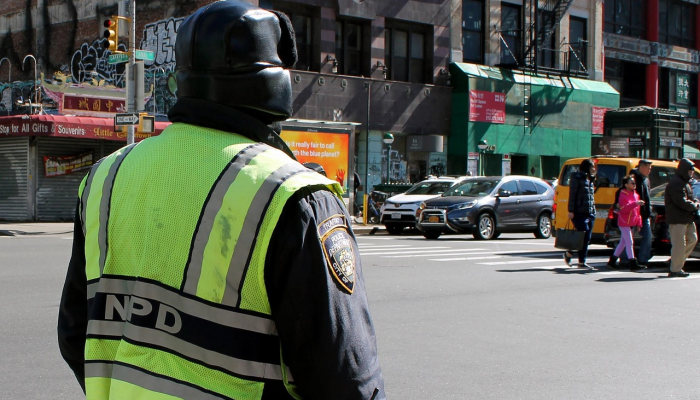 孟加拉国警方因火车火灾逮捕反对派成员 孟加拉国警方因火车火灾逮捕反对派成员