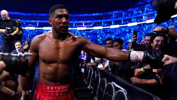 Anthony Joshua schedules December fight with Otto Wallin in Saudi Arabia