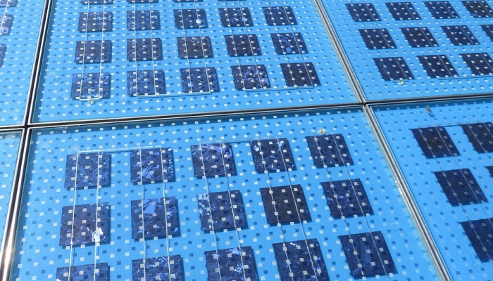 为什么不用太阳能电池板覆盖丑陋的停车场？