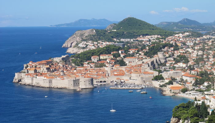 密苏里小镇被毁灭性的野火“摧毁”