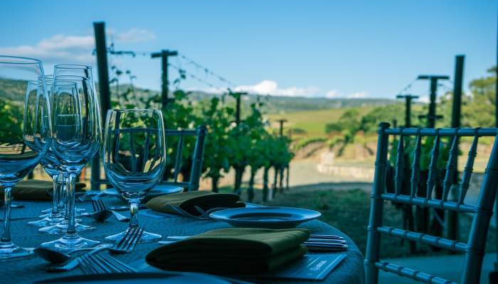 在索诺玛的121号州际公路和第八街东十字路口的环形交叉路口 在索诺玛的121号州际公路和第八街东十字路口的环形交叉路口