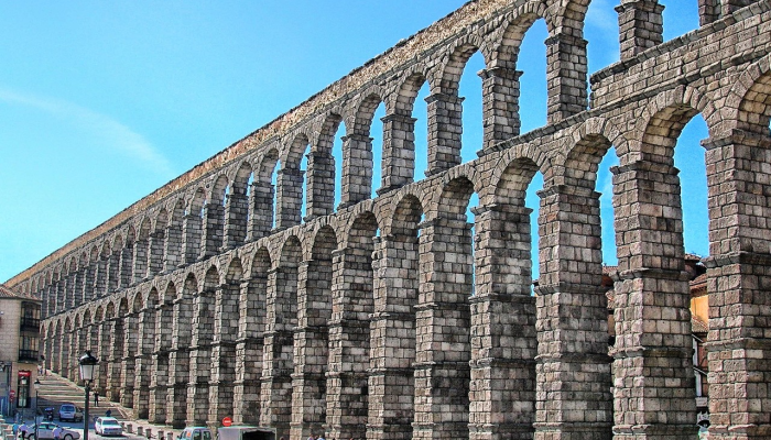 在基辅,人们通过大银幕逃避现实 在基辅,人们通过大银幕逃避现实