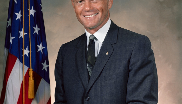 万斯抨击俄亥俄州共和党参议员候选人指责他“内幕政治” 万斯抨击俄亥俄州共和党参议员候选人指责他“内幕政治”