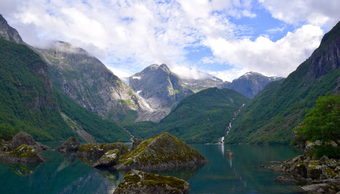 在挪威，一个偏远的北极村庄有一个充满活力的戏剧场景
