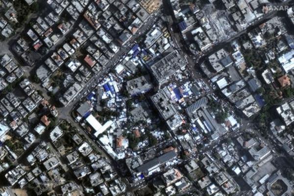 This image provided by Maxar Technologies shows al-Shifa hospital and surroundings in Gaza City, Tuesday, Nov. 7, 2023. (Satellite image ?2023 Maxar Technologies via AP)