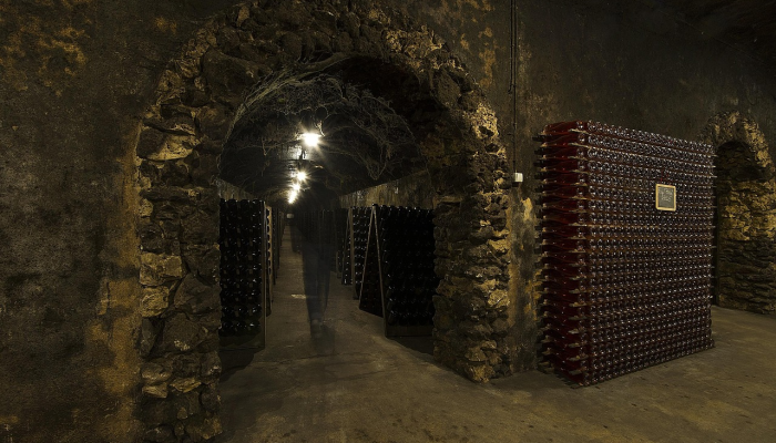 一名生病的美国探险家被困在土耳其洞穴3000英尺深处,等待艰难的救援 一名生病的美国探险家被困在土耳其洞穴3000英尺深处,等待艰难的救援