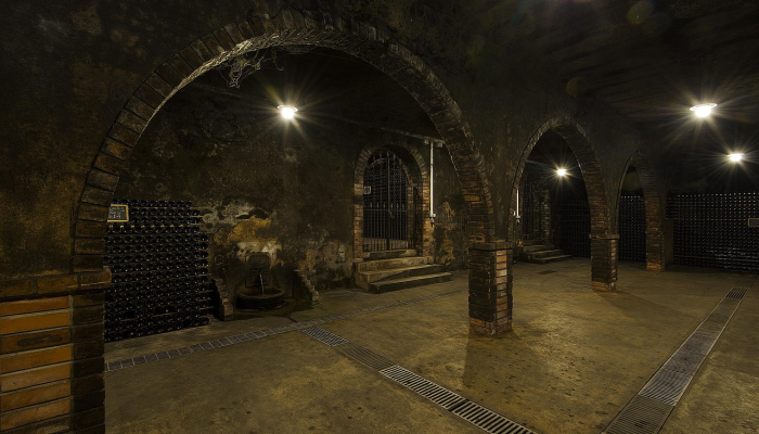 一名生病的美国探险家被困在土耳其洞穴3000英尺深处,等待艰难的救援 一名生病的美国探险家被困在土耳其洞穴3000英尺深处,等待艰难的救援