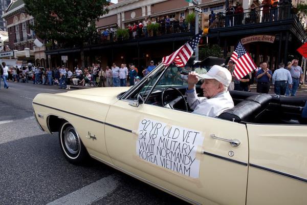乔治亚州警方称,一名7岁男孩在加油站被枪杀现在爸爸被起诉了 乔治亚州警方称,一名7岁男孩在加油站被枪杀现在爸爸被起诉了