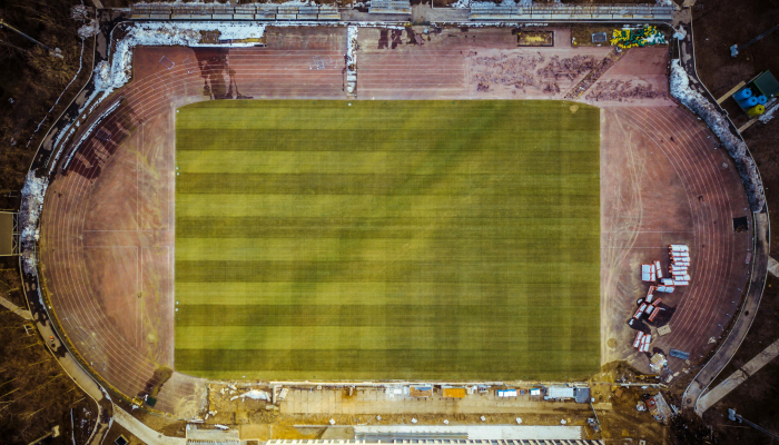 在极地峰会上,埃马纽埃尔·马克龙在第28届联合国气候变化大会之前加强了他的气候外交 在极地峰会上,埃马纽埃尔·马克龙在第28届联合国气候变化大会之前加强了他的气候外交